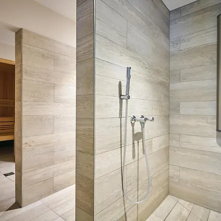 Apartmán Gemuetlich - Mountainbike - Pool & Sauna - Netflix Winterberg